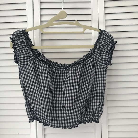 RARE Brandy Melville off the shoulder “Rio Top” - Picture 2 of 3